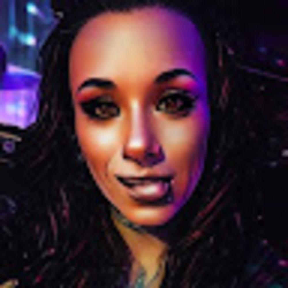 Meet your Posher, Shana